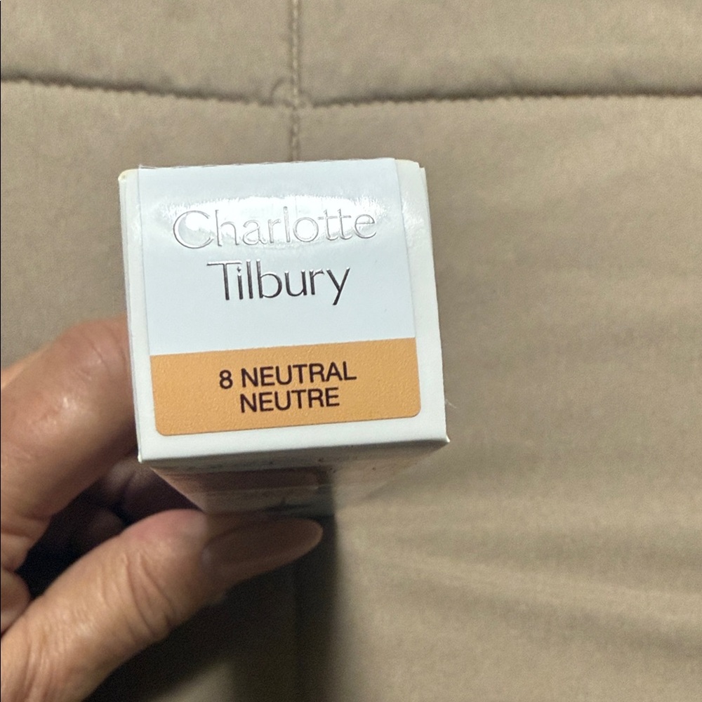 Charlotte Tilbury Beautiful Skin Foundation in Silver and Gold - Picture 2 of 2